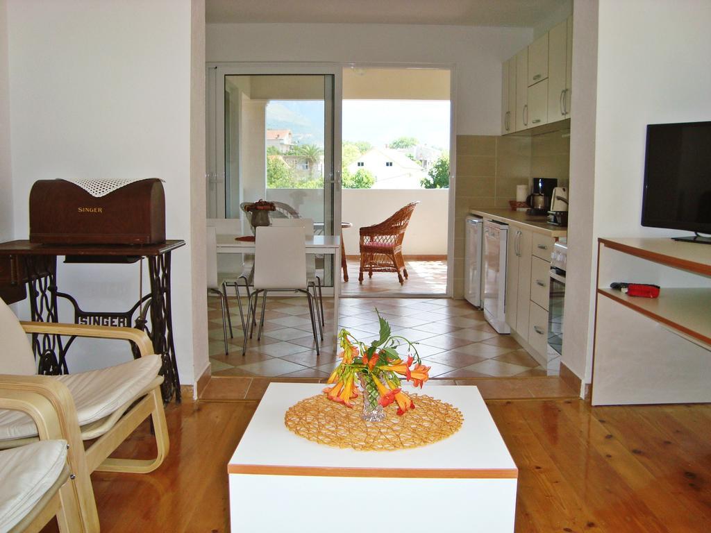 Apartments Rolovina Tivat Oda fotoğraf