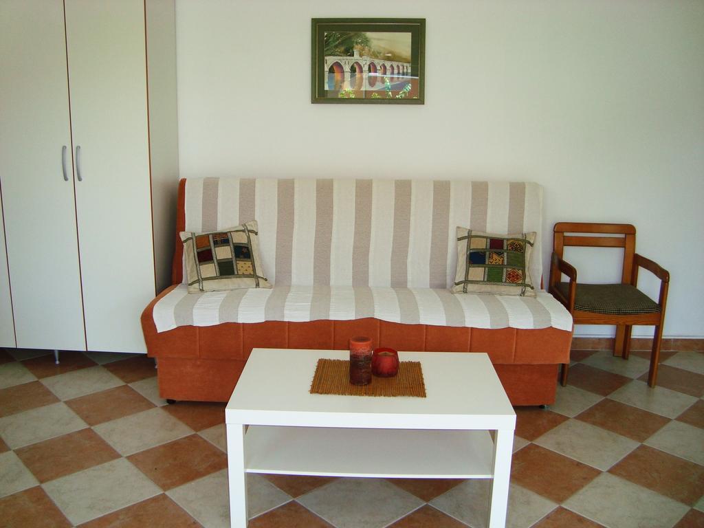 Apartments Rolovina Tivat Oda fotoğraf