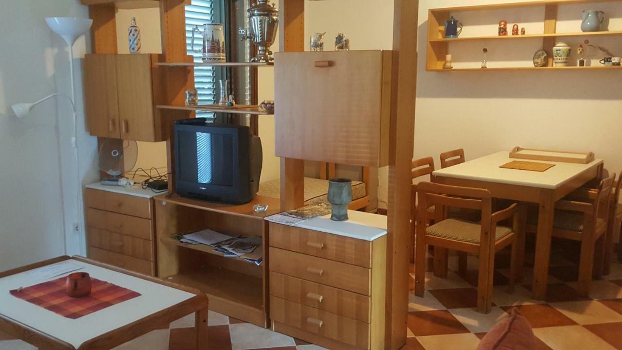 Apartments Rolovina Tivat Oda fotoğraf